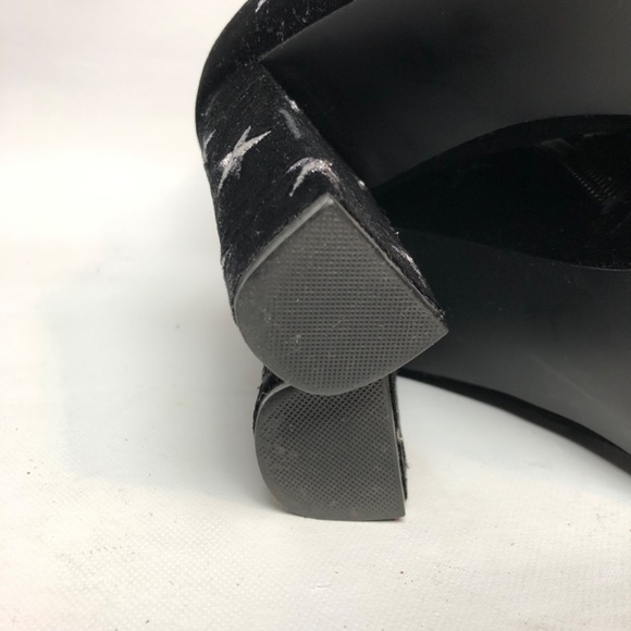 Steve Madden Velvet Star Ankle Booties 9 - Picture 6 of 8